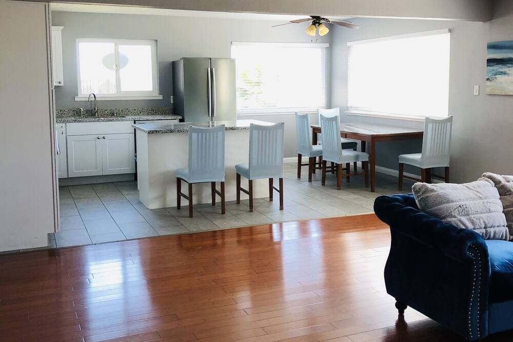 Photo of Others in San Leandro