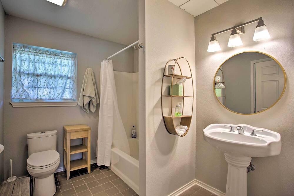 Photo of Bathroom in Ardmore