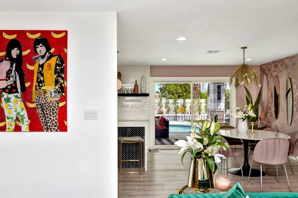 Photo of Livingroom in Sonora Sunrise