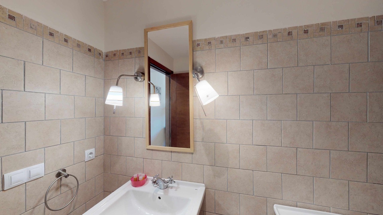 Photo of Bathroom in Escarrilla