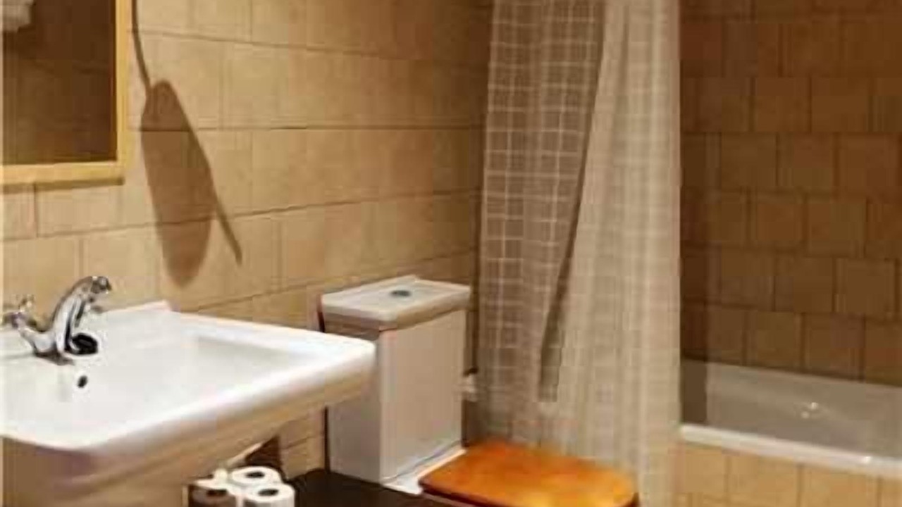 Photo of Bathroom in Escarrilla