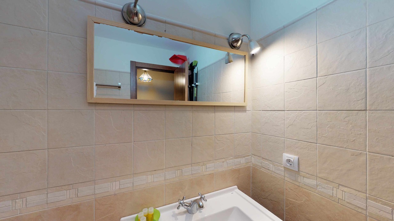 Photo of Bathroom in Escarrilla