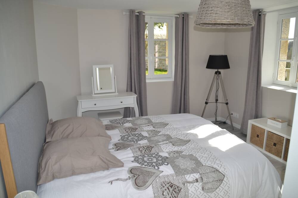 Photo of Bedroom in Dinan