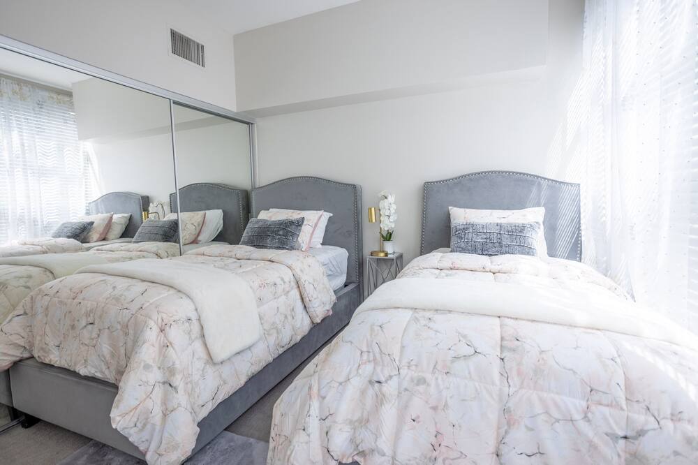 Photo of Bedroom in Mission Hills