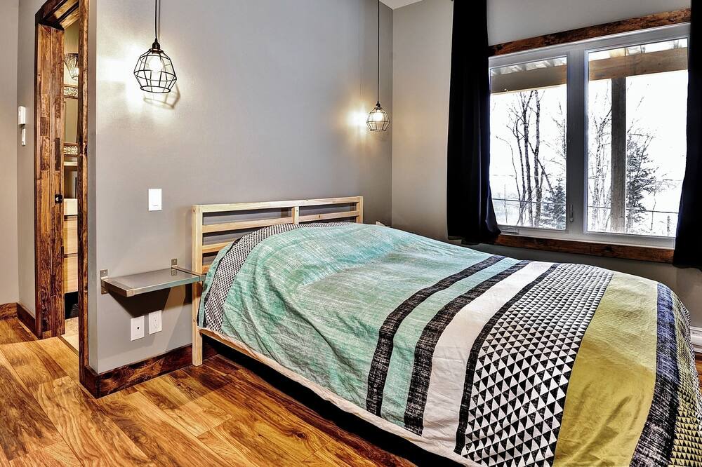 Photo of Bedroom in Stoneham