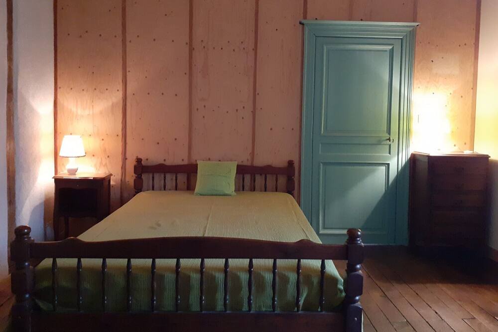 Photo of Bedroom in Ainay-le-Chateau