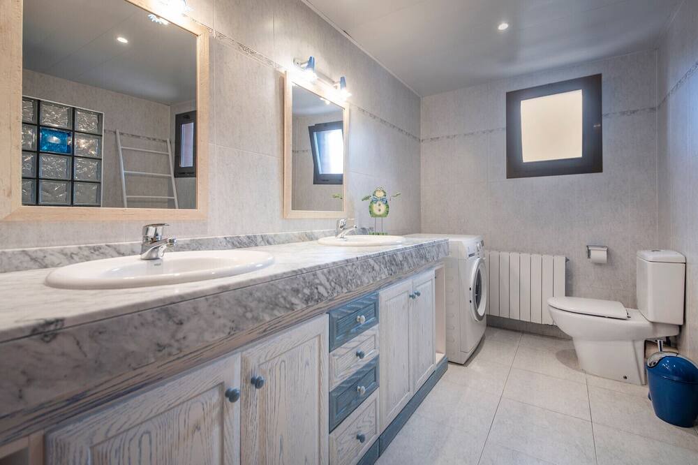 Photo of Bathroom in Tarragona