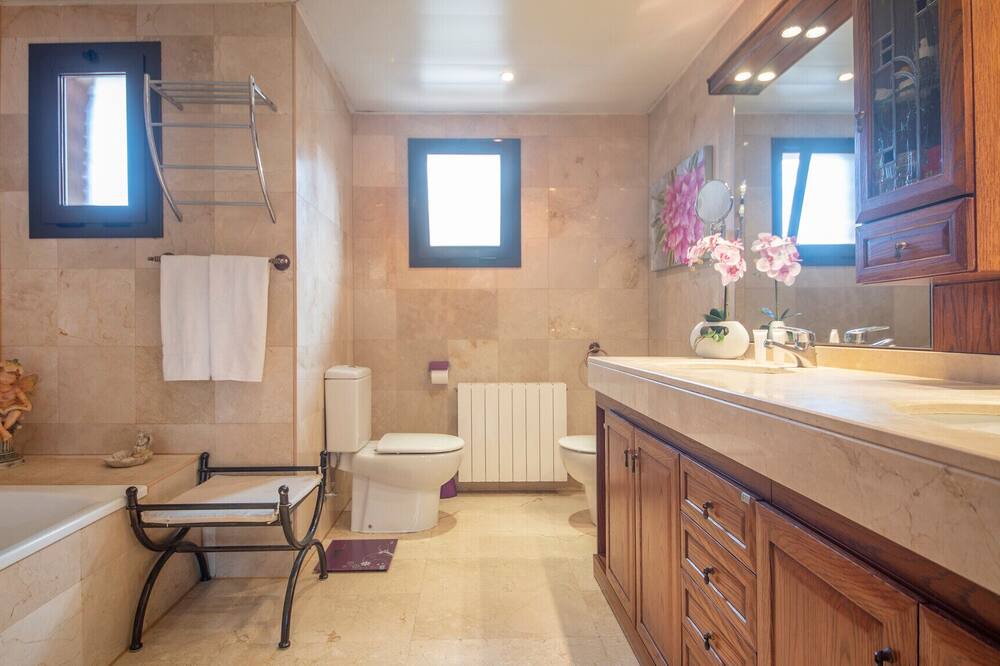Photo of Bathroom in Tarragona
