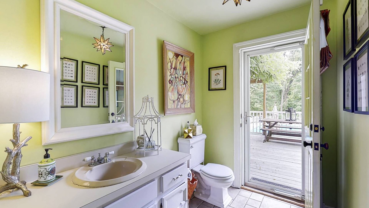 Photo of Bathroom in Redding Ridge