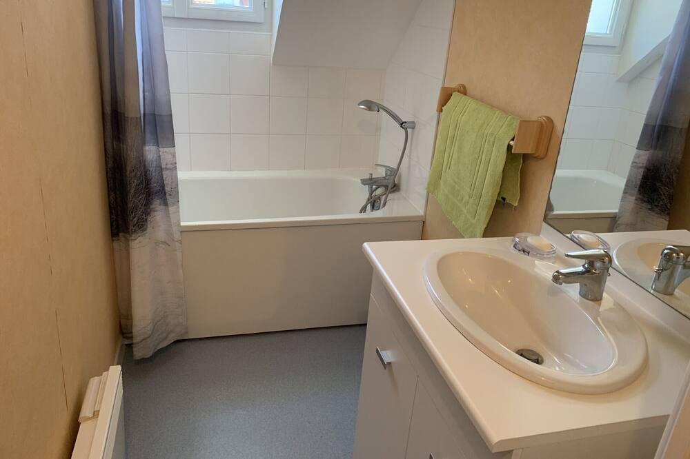 Photo of Bathroom in Fort-Mahon-Plage