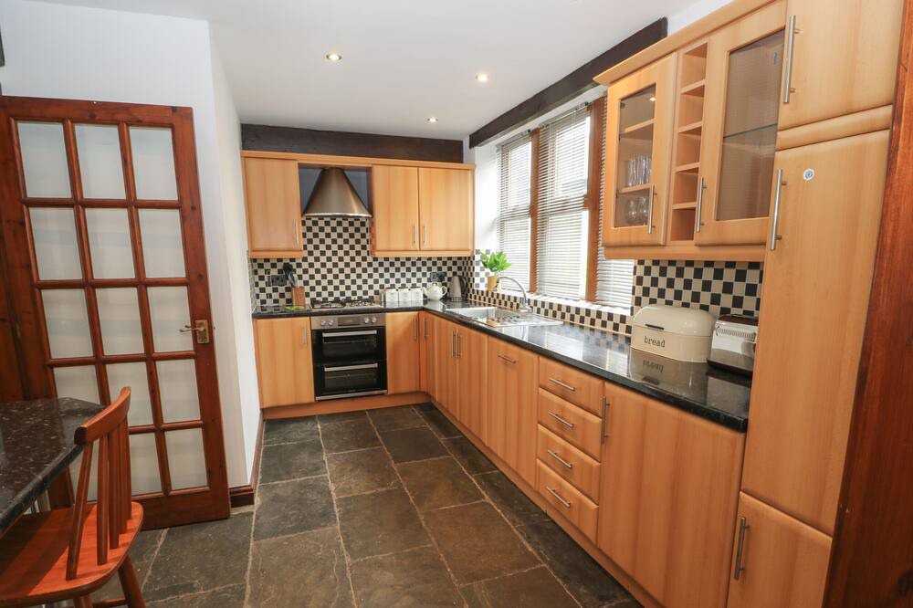 Photo of Kitchen in Summerbridge