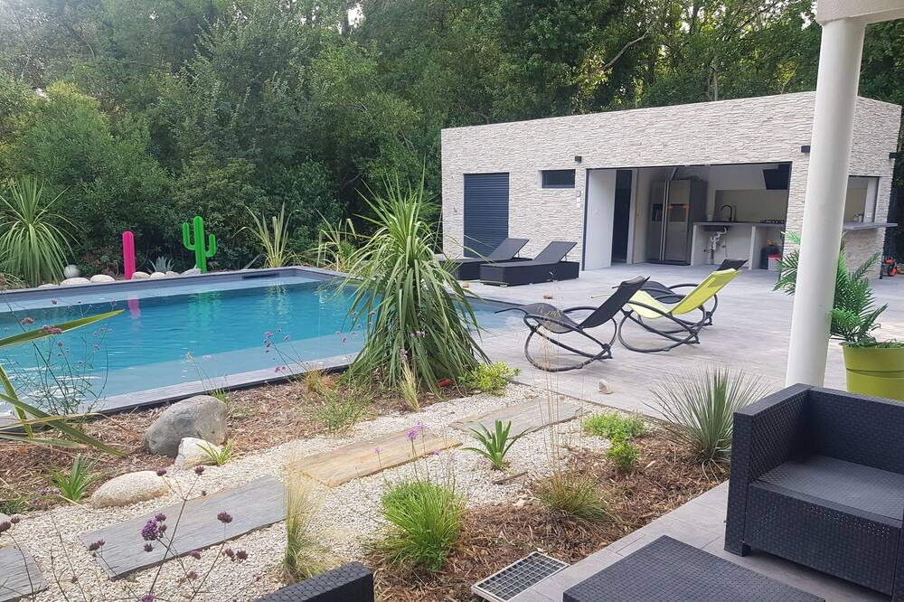 Photo of Outdoor in Vedene