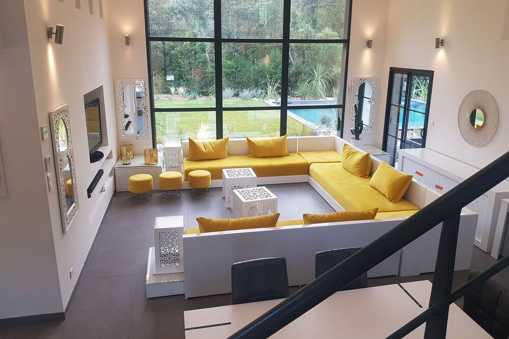 Photo of Livingroom in Vedene
