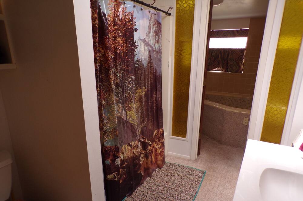 Photo of Bathroom in Cloudcroft