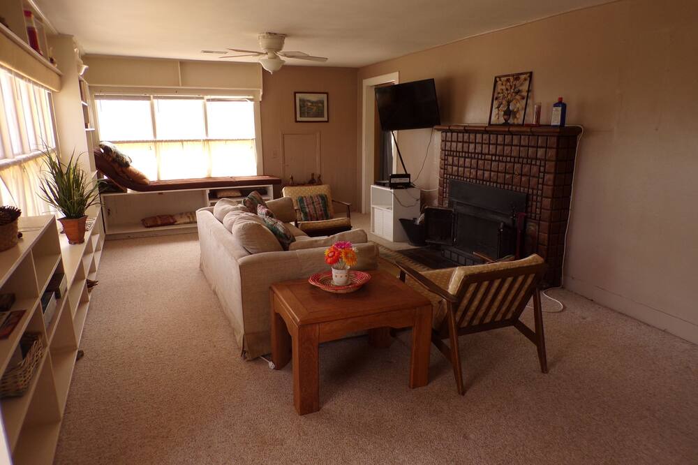 Photo of Livingroom in Cloudcroft