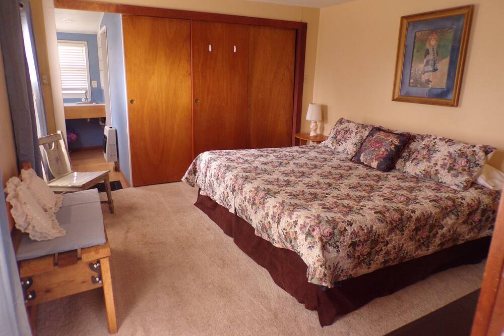 Photo of Bedroom in Cloudcroft