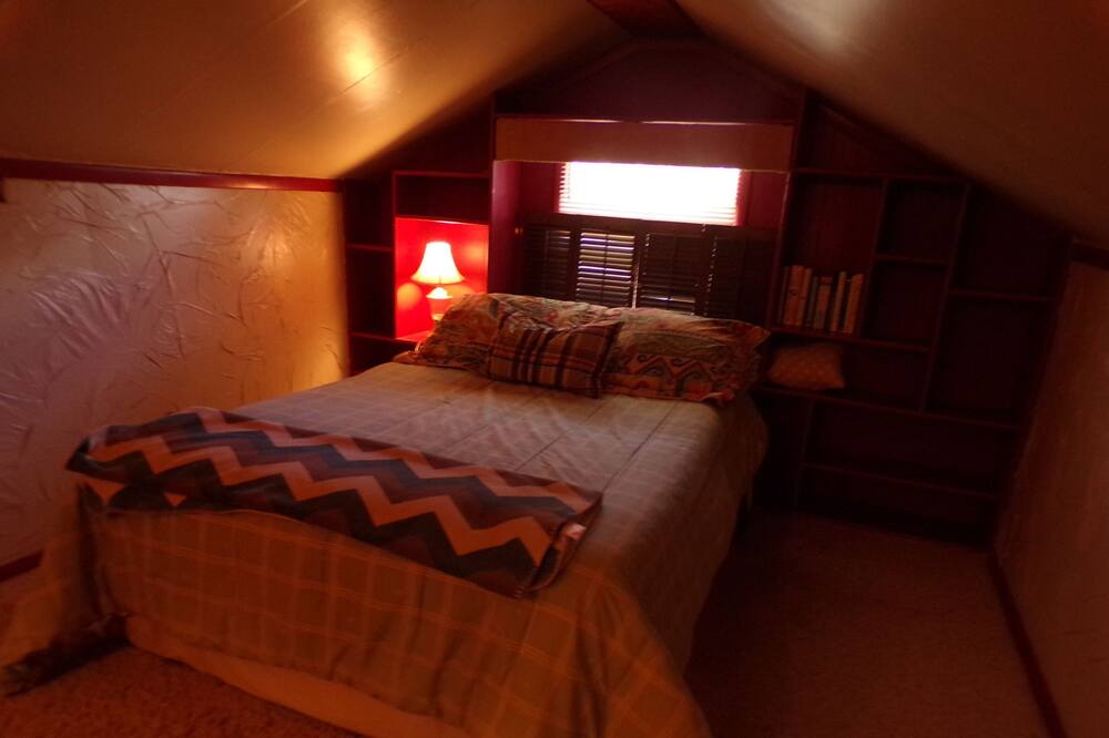 Photo of Bedroom in Cloudcroft
