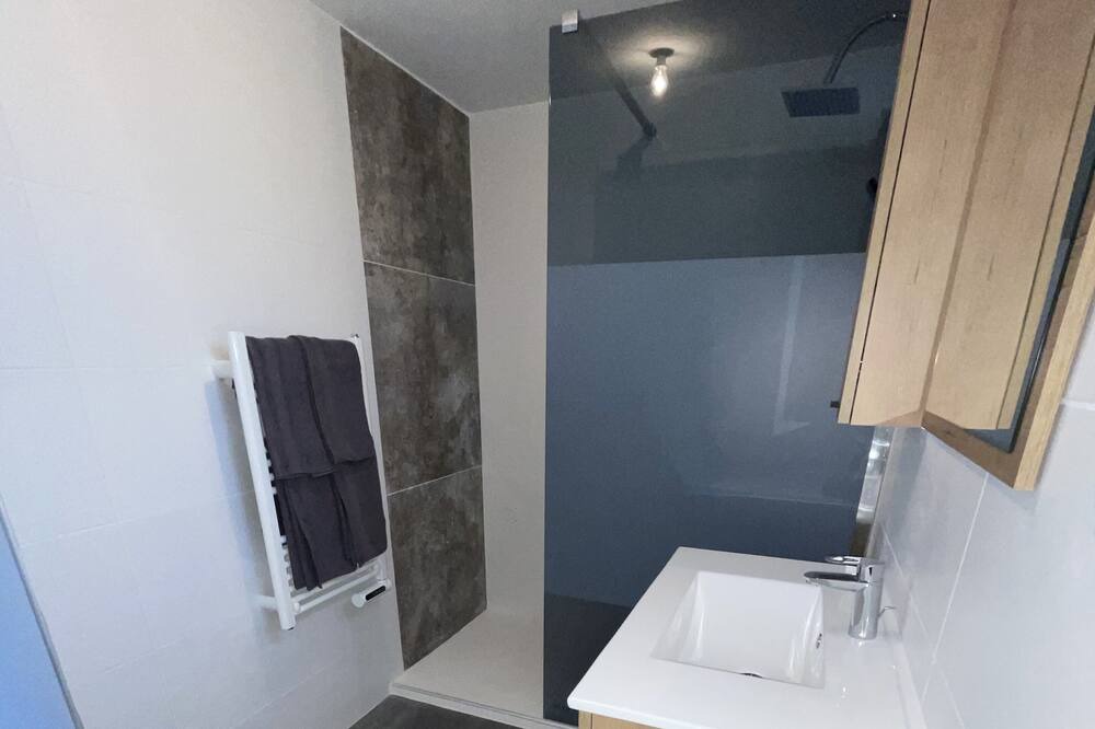 Photo of Bathroom in Le Bourg