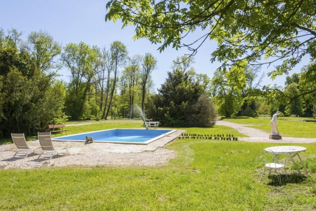 Photo of Outdoor in Pleurs