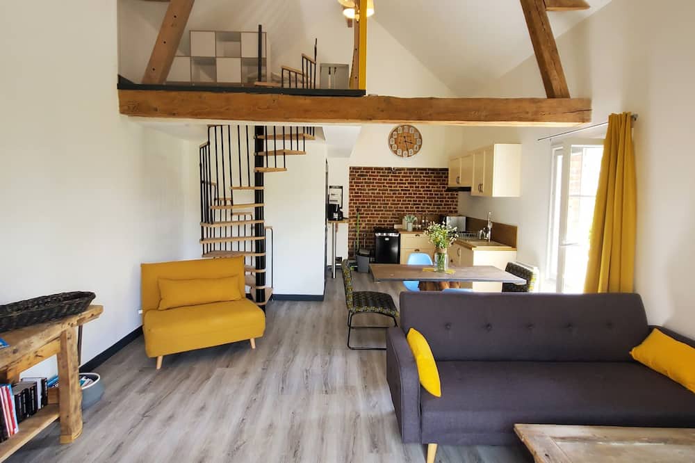 Photo of Livingroom in Sierville