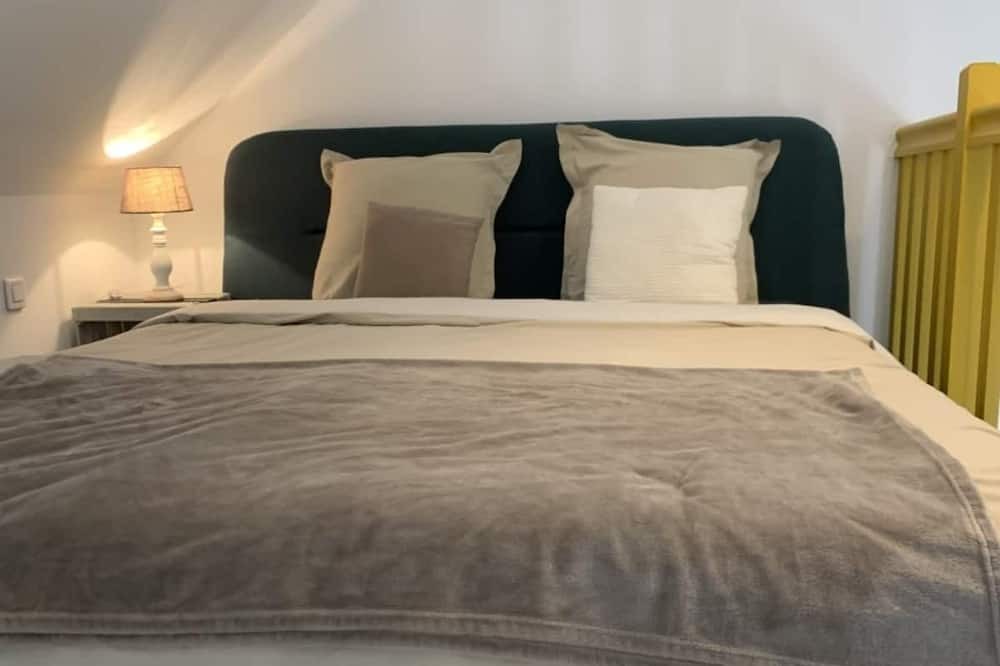 Photo of Bedroom in Sierville