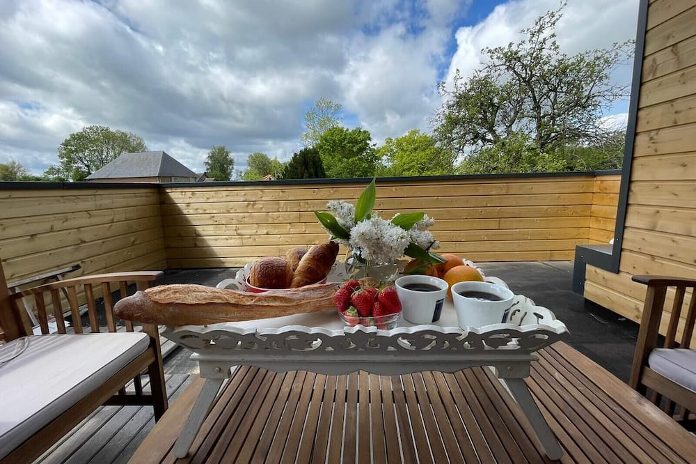 Photo of Patio Balcony in Sierville