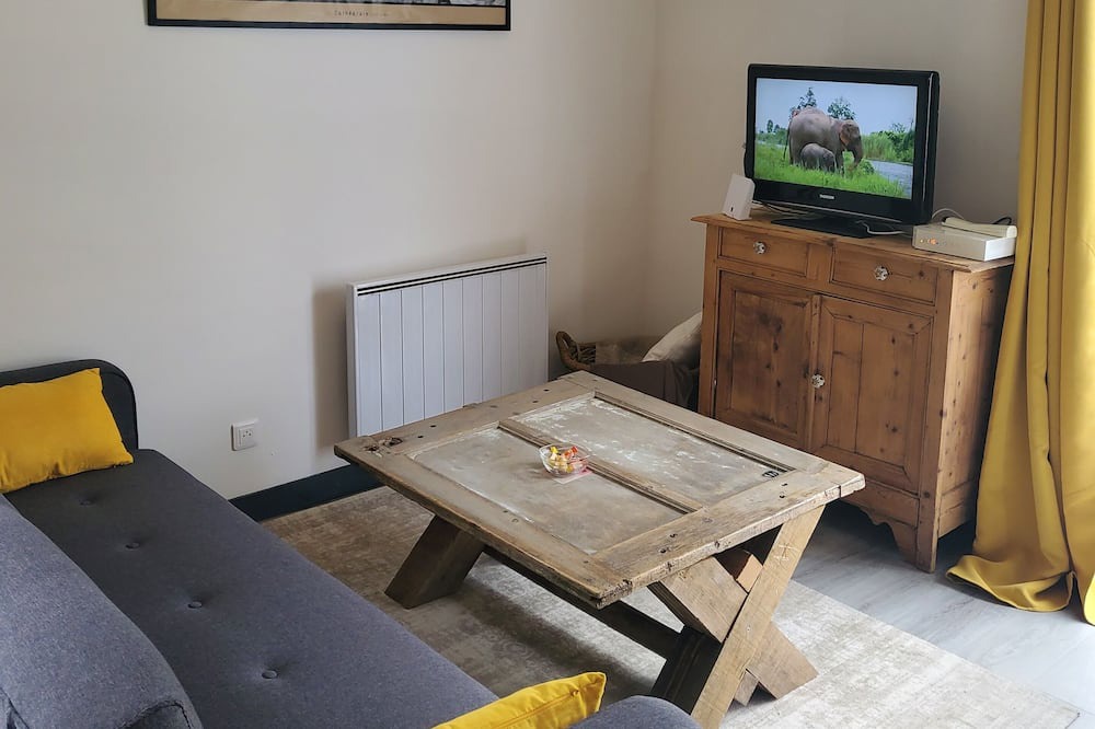 Photo of Livingroom in Sierville