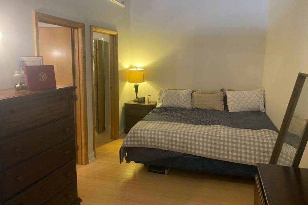 Photo of Bedroom in Wholesale District