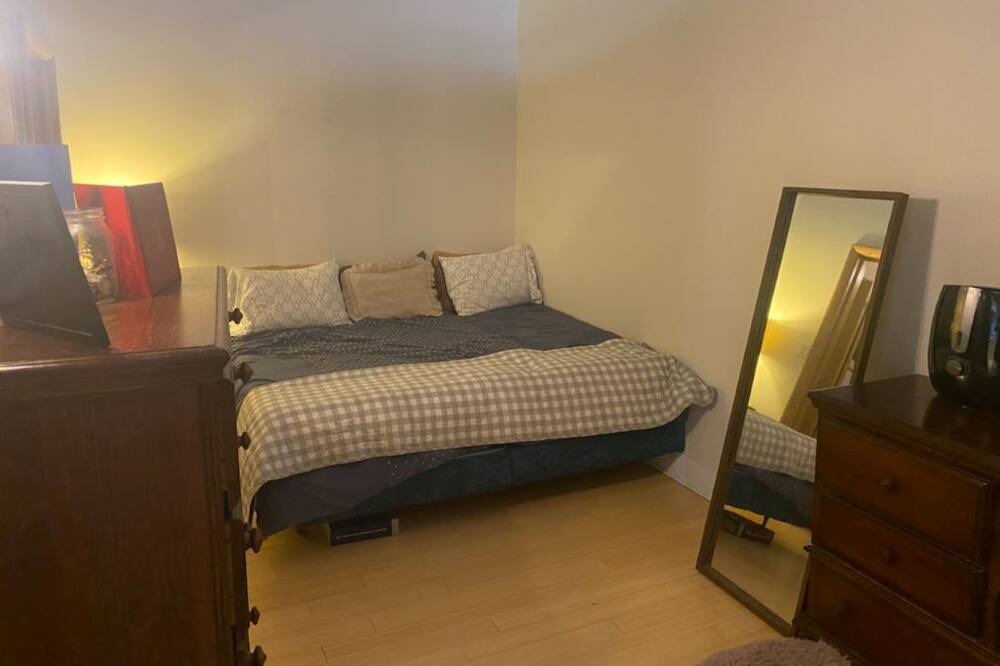 Photo of Bedroom in Wholesale District