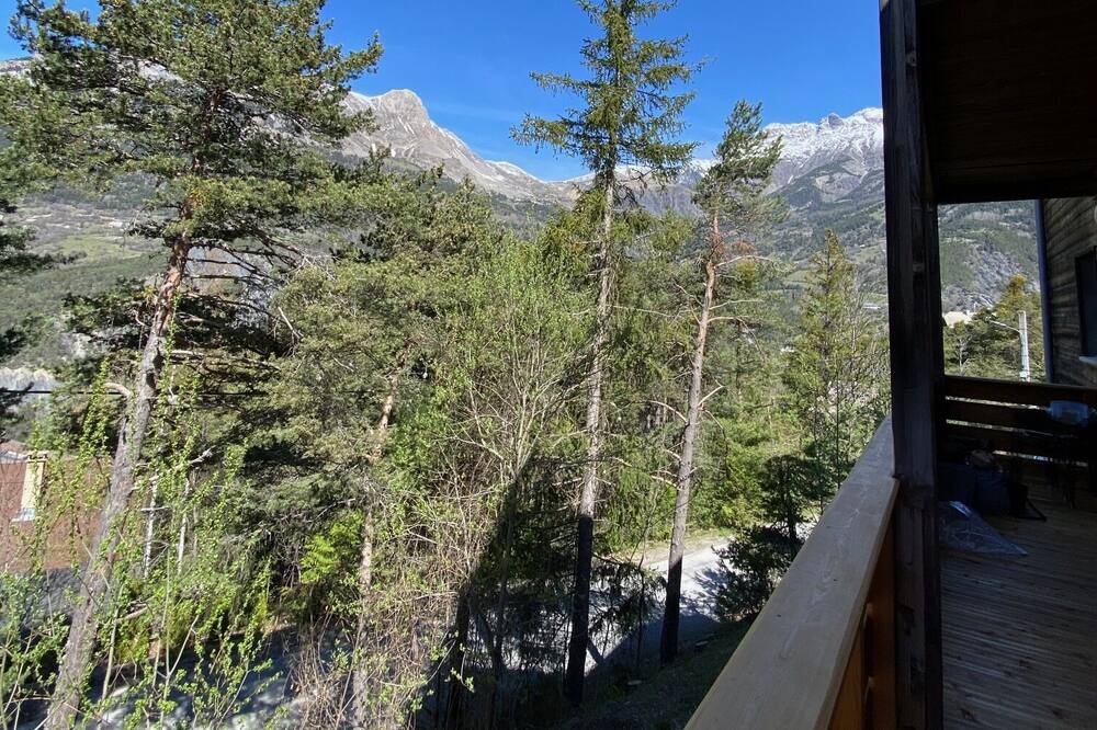 Photo of Patio Balcony in Meolans-Revel