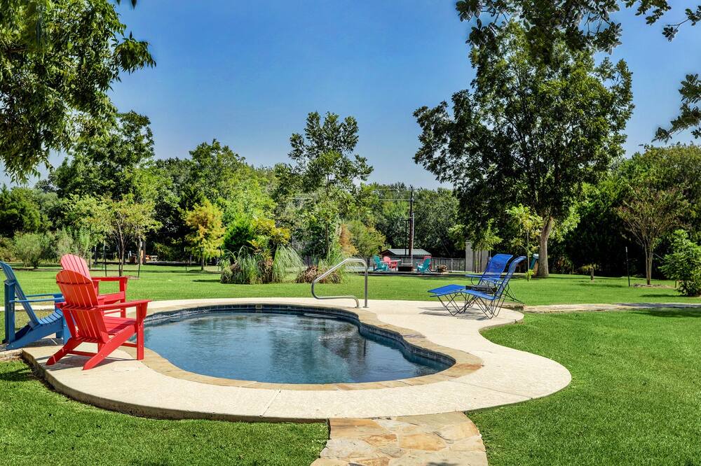Photo of Outdoor in Round Top