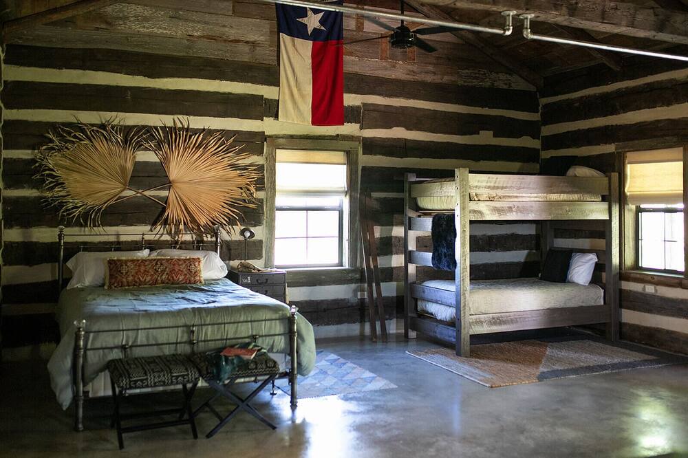 Photo of Others in Round Top