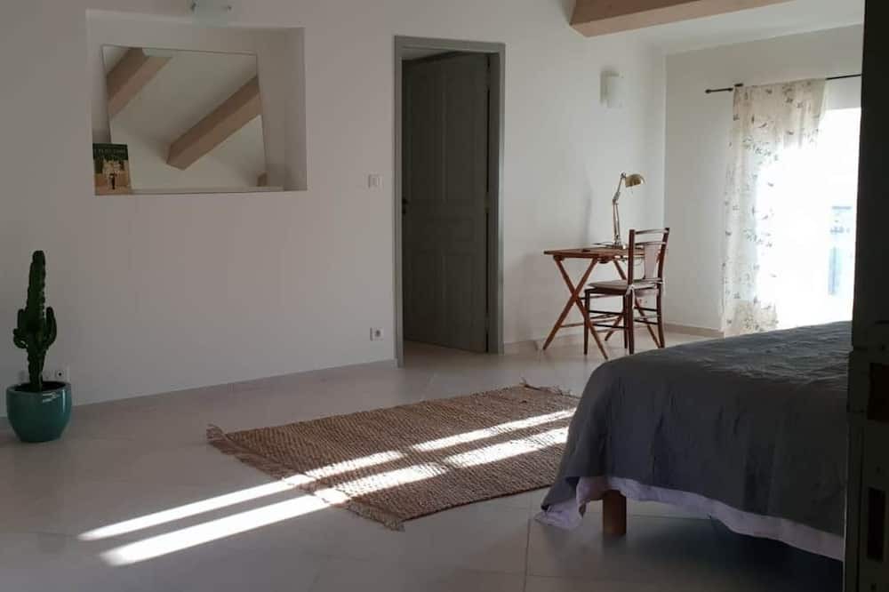 Photo of Bedroom in Caderousse