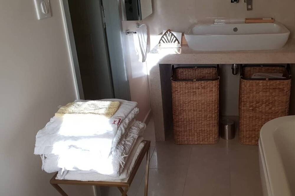 Photo of Others in Caderousse