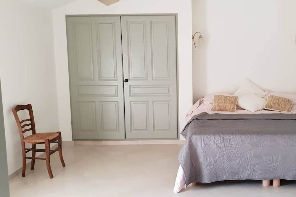 Photo of Bedroom in Caderousse