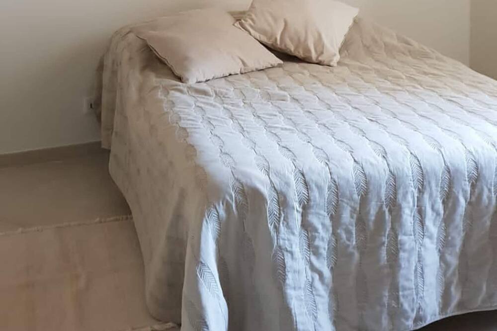 Photo of Bedroom in Caderousse