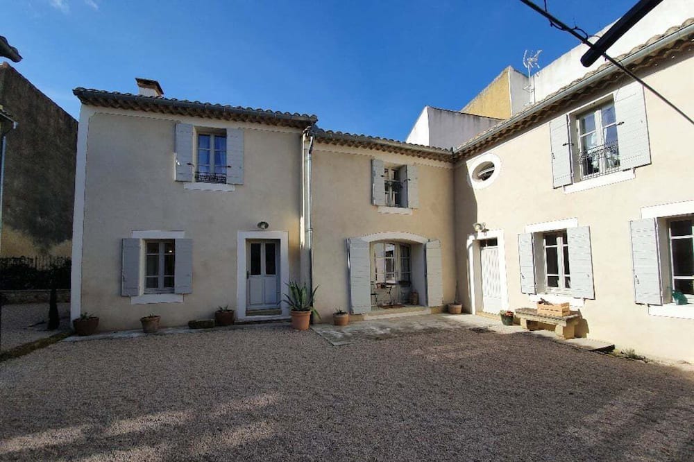 Photo of Outdoor in Caderousse