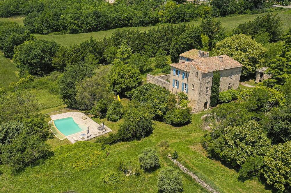 Photo of Outdoor in Saint-Michel-l'Observatoire