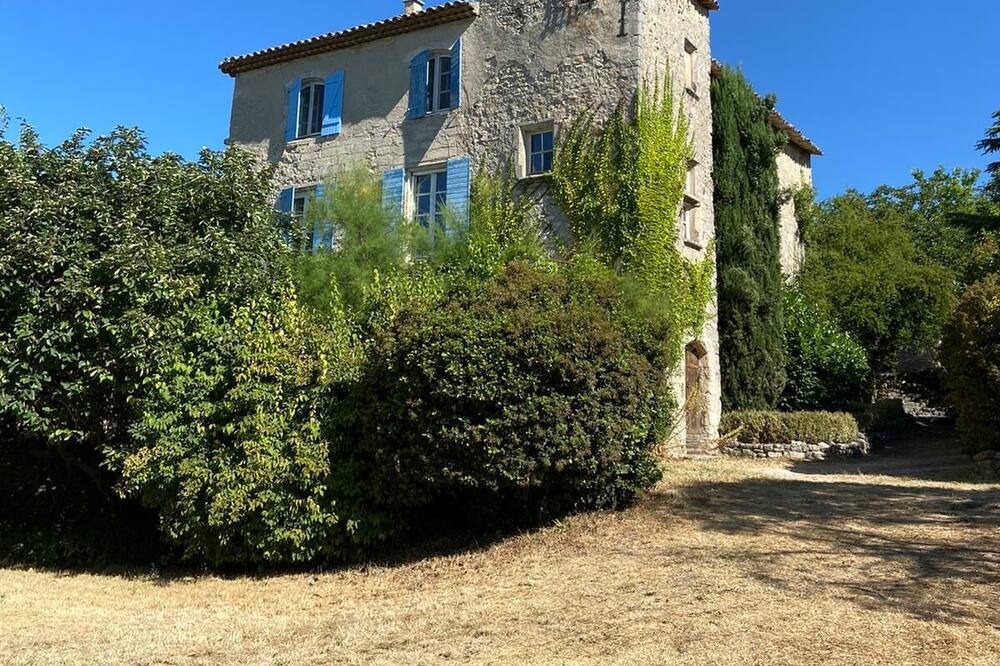 Photo of Outdoor in Saint-Michel-l'Observatoire