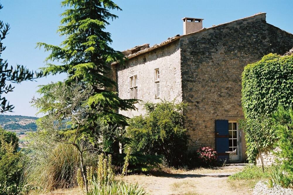 Photo of Outdoor in Saint-Michel-l'Observatoire