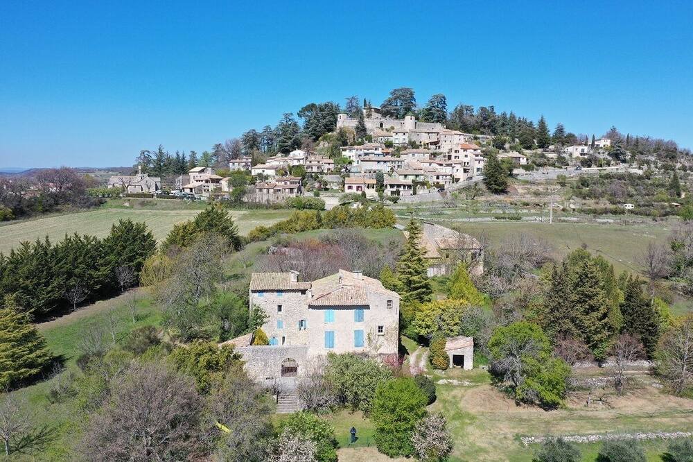 Photo of Outdoor in Saint-Michel-l'Observatoire