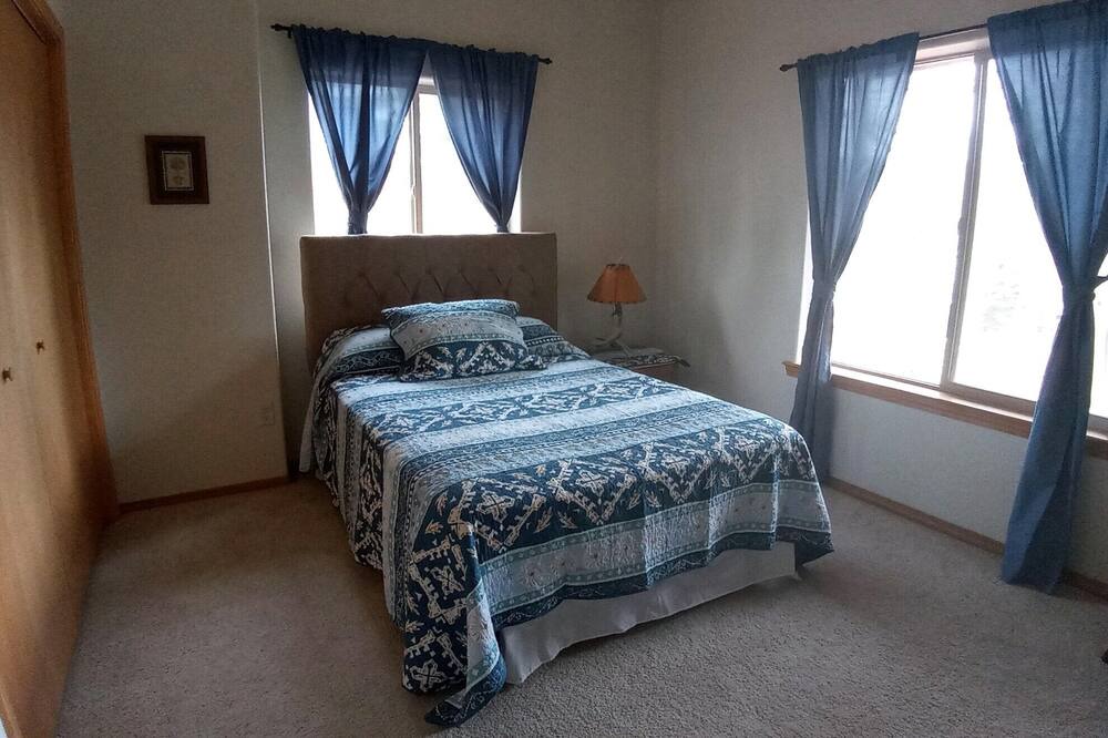 Photo of Bedroom in Spring Valley