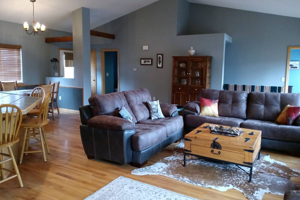 Photo of Livingroom in Spring Valley