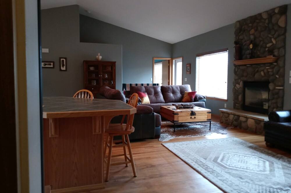 Photo of Livingroom in Spring Valley