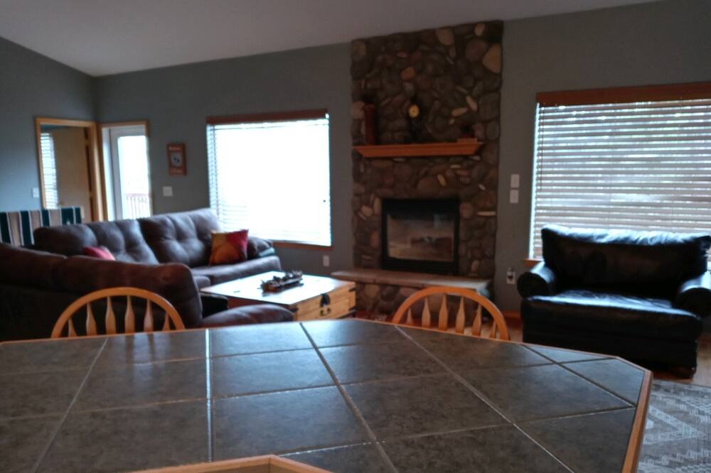 Photo of Livingroom in Spring Valley
