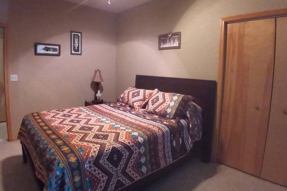 Photo of Bedroom in Spring Valley