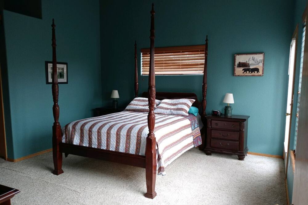 Photo of Bedroom in Spring Valley