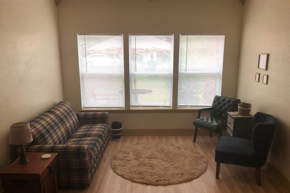 Photo of Livingroom in Fort Towson