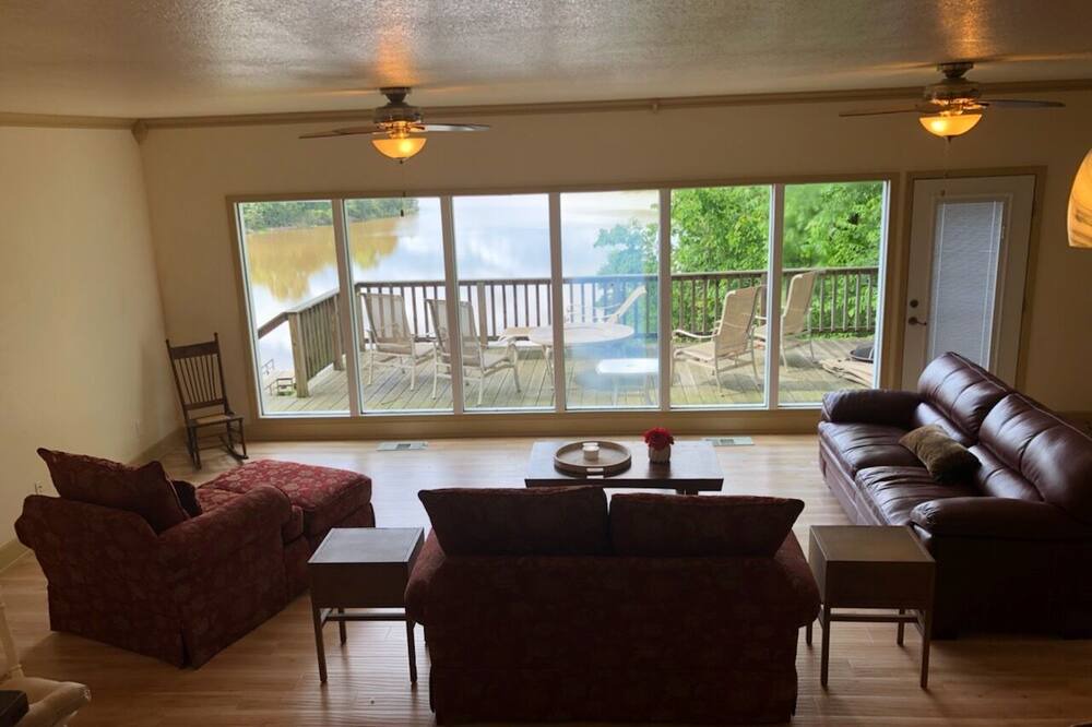 Photo of Livingroom in Fort Towson