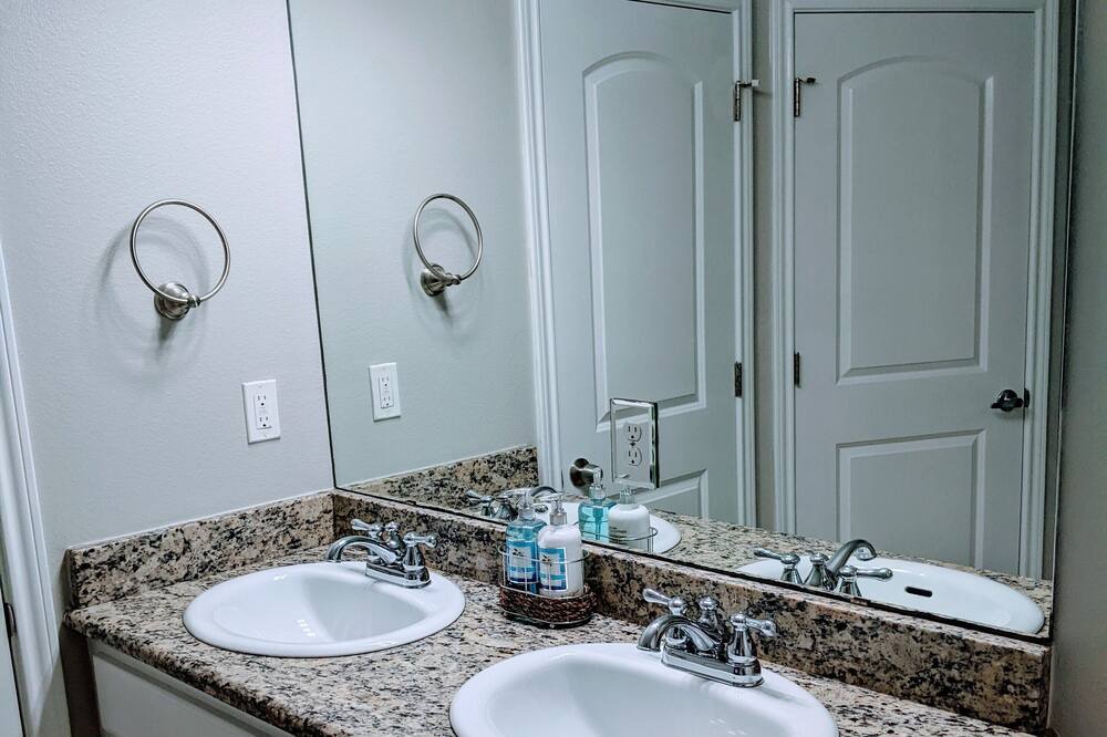 Photo of Bathroom in Shreveport